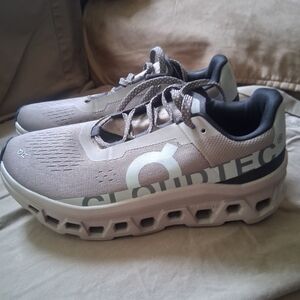 On Running Dark Gray Sneakers